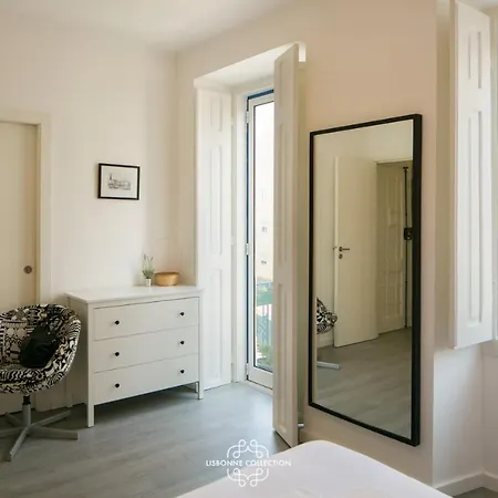 Penha De Franca Trendy Duplex With Terrace 74 By Lisbonne Collection Apartamento