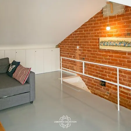 Penha De Franca Trendy Duplex With Terrace 74 By Lisbonne Collection * Lisboa
