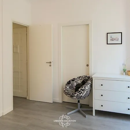 Penha De Franca Trendy Duplex With Terrace 74 By Lisbonne Collection * Lisboa