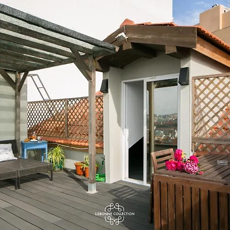 Penha De Franca Trendy Duplex With Terrace 74 By Lisbonne Collection