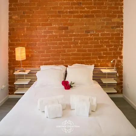 Penha De Franca Trendy Duplex With Terrace 74 By Lisbonne Collection Apartman *